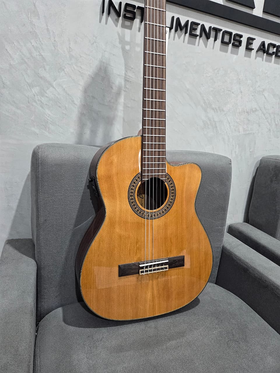 VIOLAO ZELLMER PRIMEVO CEDRO CLASSICO CUTAWAY- BRILHANTE - Image 4
